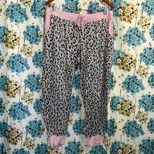 Jenni Intimates leopard print pink pj cropped pants